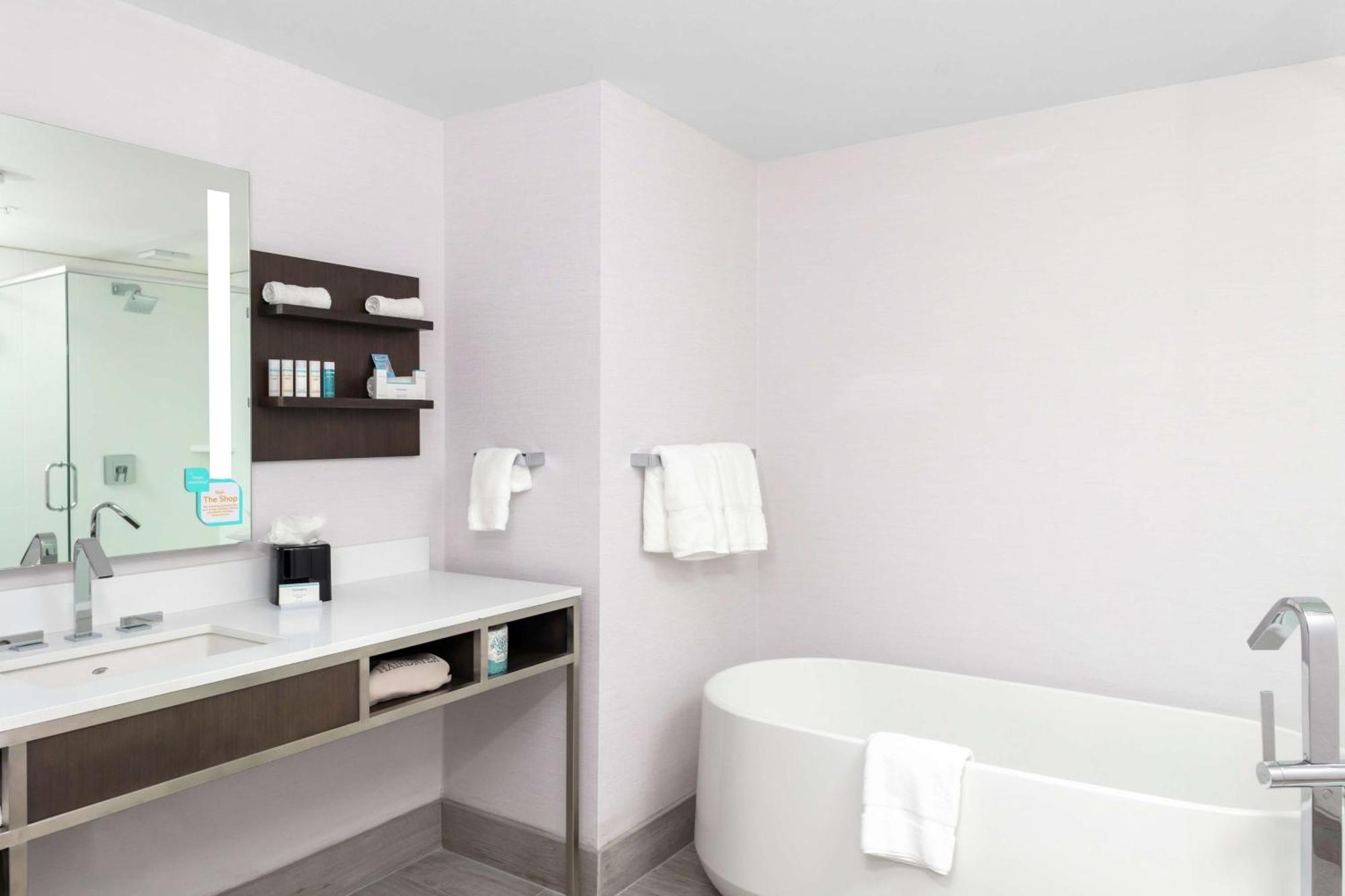 Hilton Garden Inn Denver/Торнтън Екстериор снимка