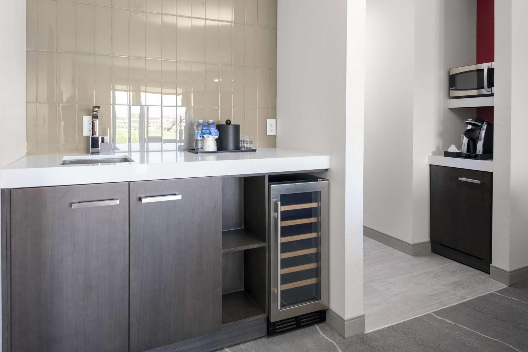 Hilton Garden Inn Denver/Торнтън Екстериор снимка